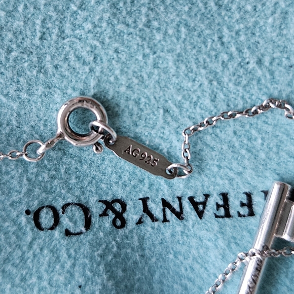Tiffany & Co silver key necklace - Picture 5 of 5